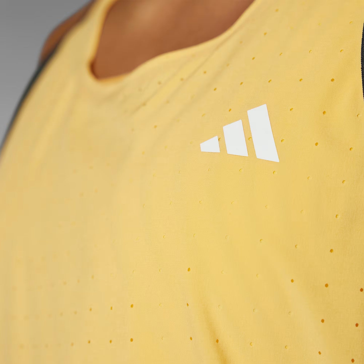 BVD SIN MANGAS ADIZERO RUNNING