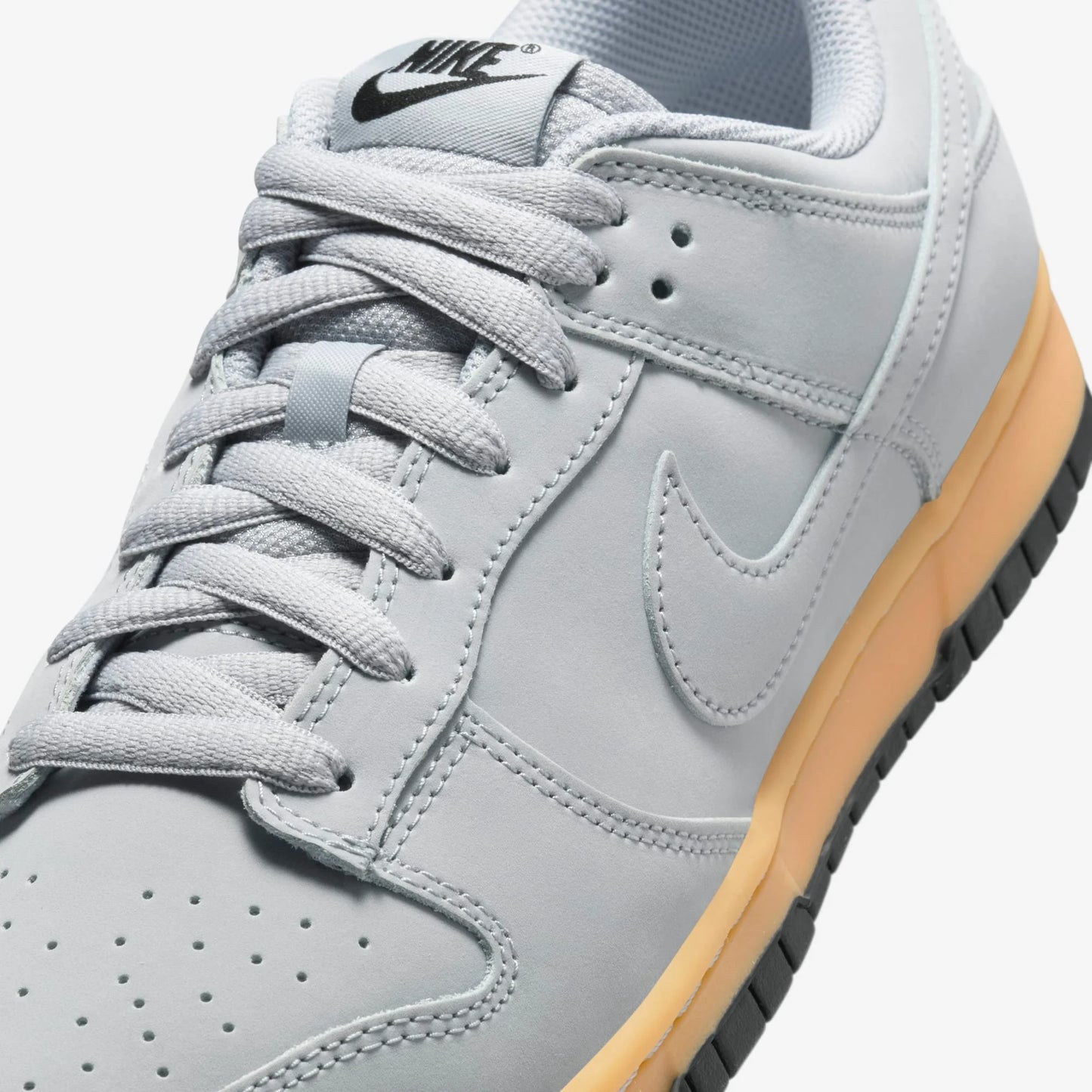 DUNK LOW SE