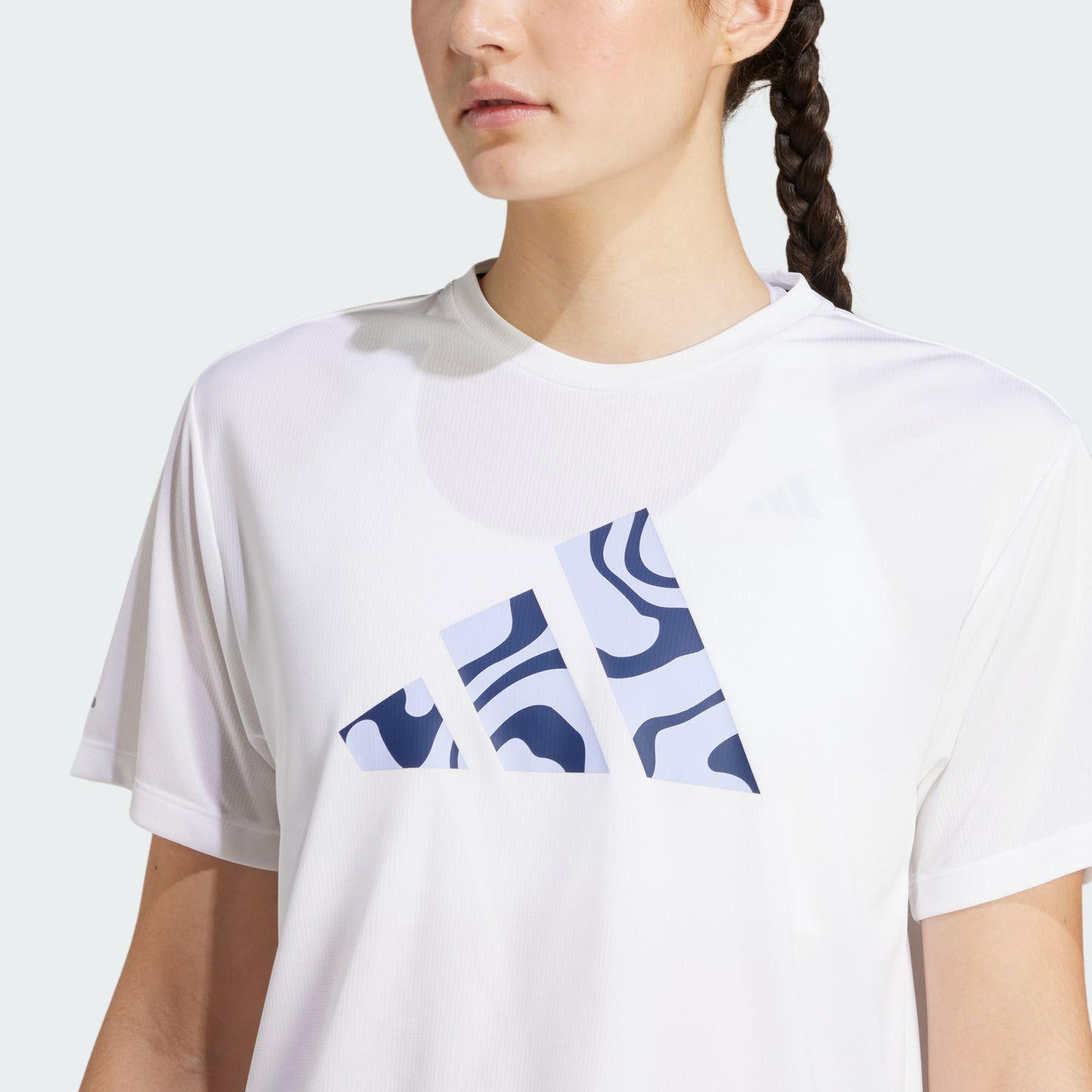 RUN IT BL TEE
