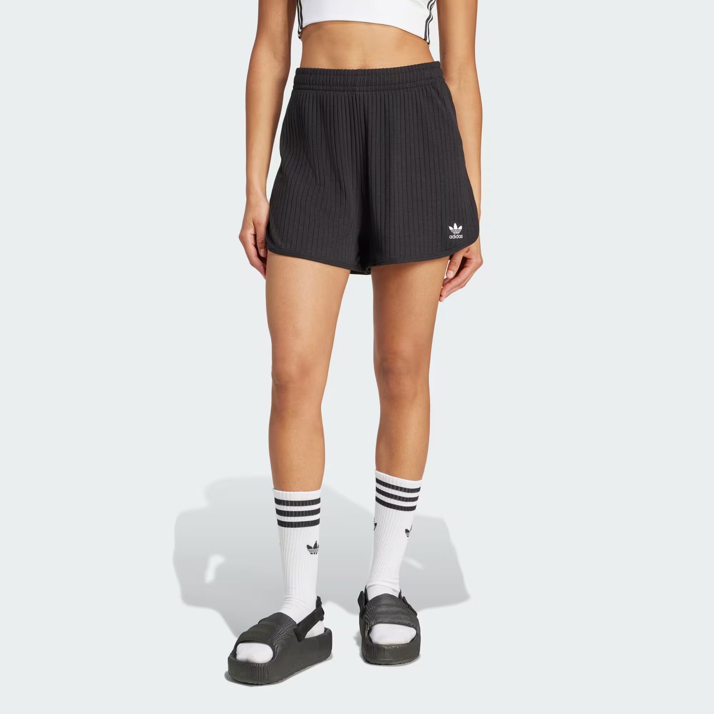 ESS WR SHORT NEGRO ACANALADO