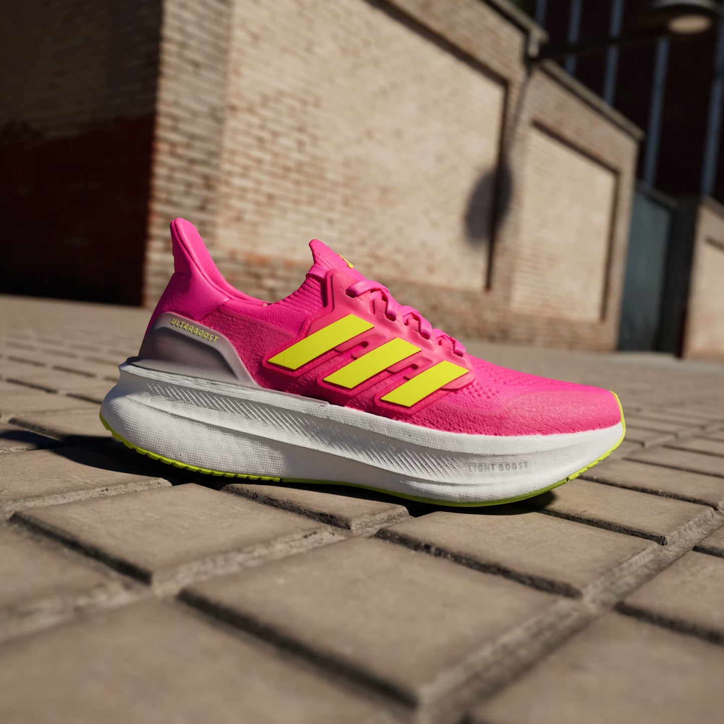 ULTRABOOST 5 FUCSIA